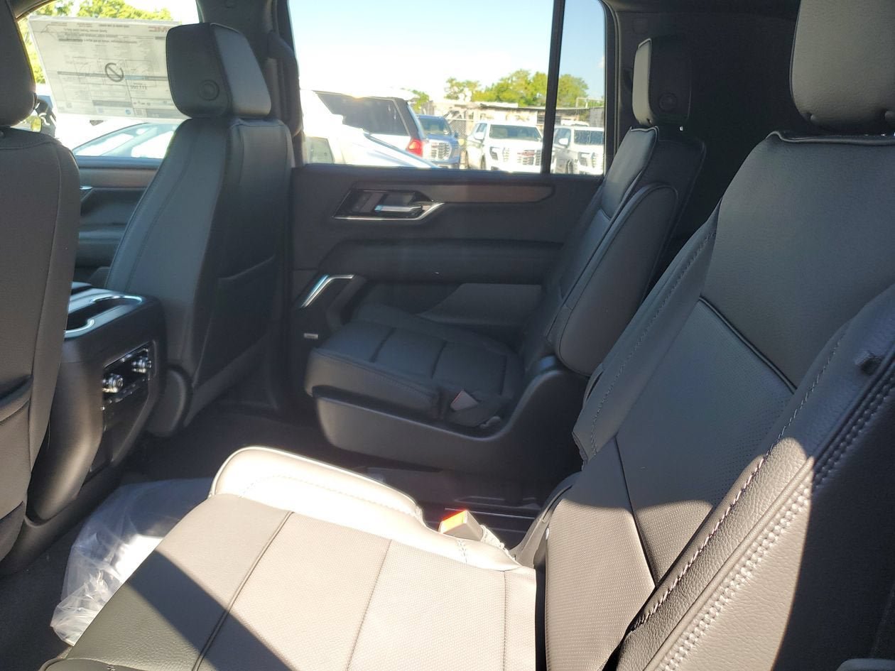 New 2026 GMC Yukon XL Denali RWD image 11