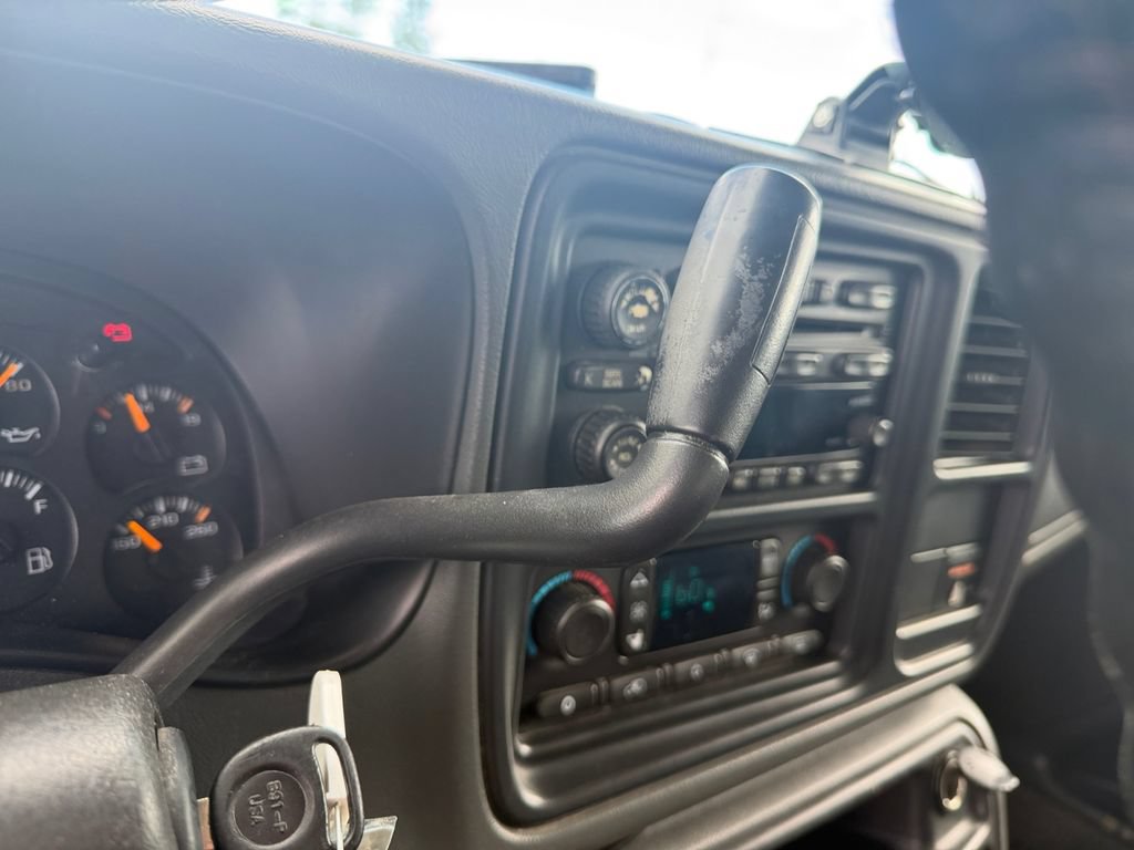 Used 2004 GMC Sierra 1500 SLT w/ Light Duty Power Package AWD/4WD image 28