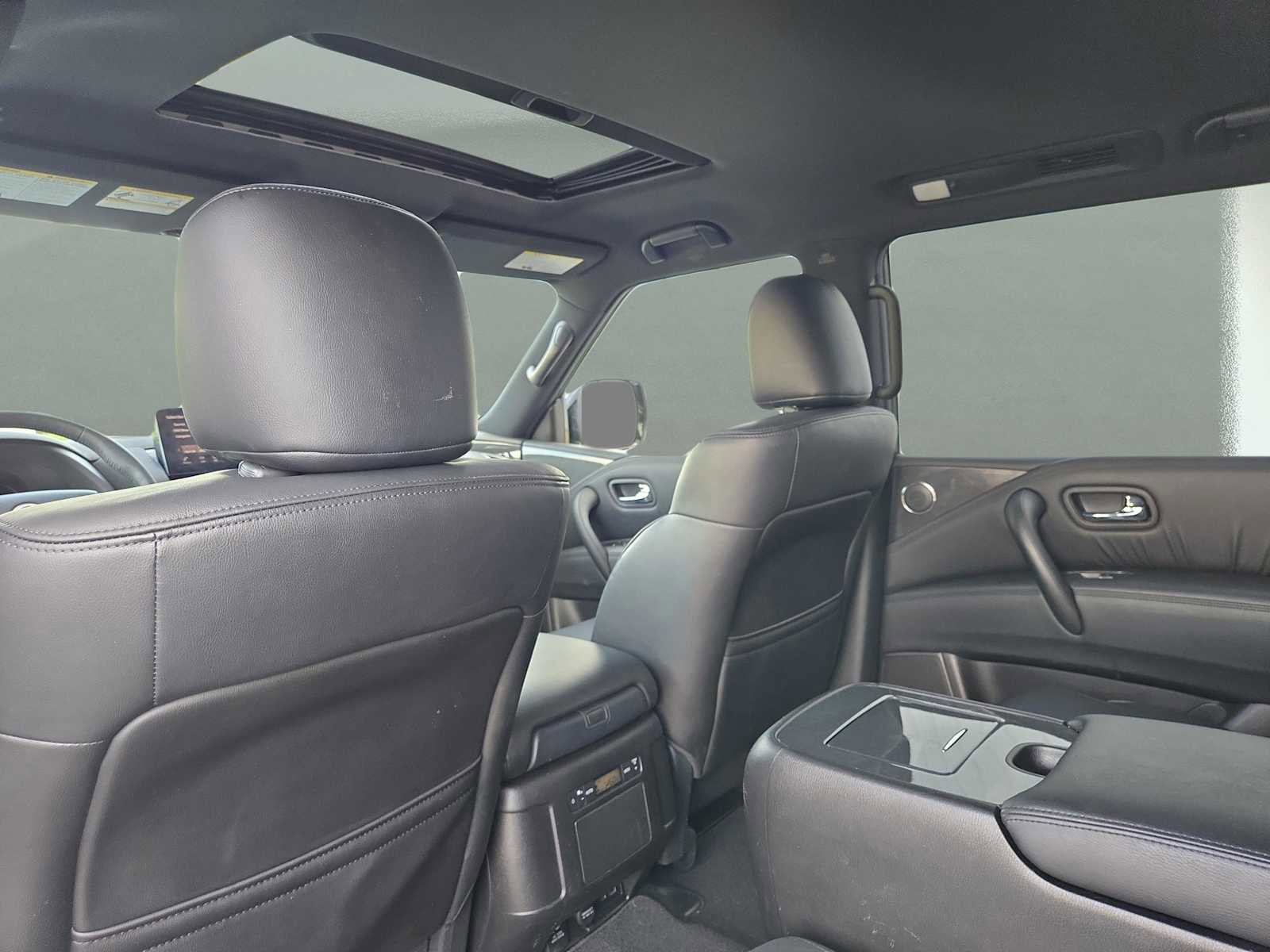Used 2024 Nissan Armada SL w/ Midnight Edition Package RWD image 15