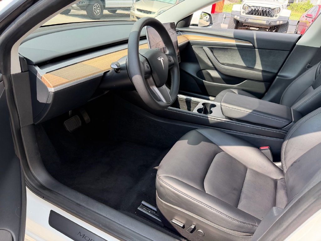 Used 2023 Tesla Model 3 Standard Range RWD image 11