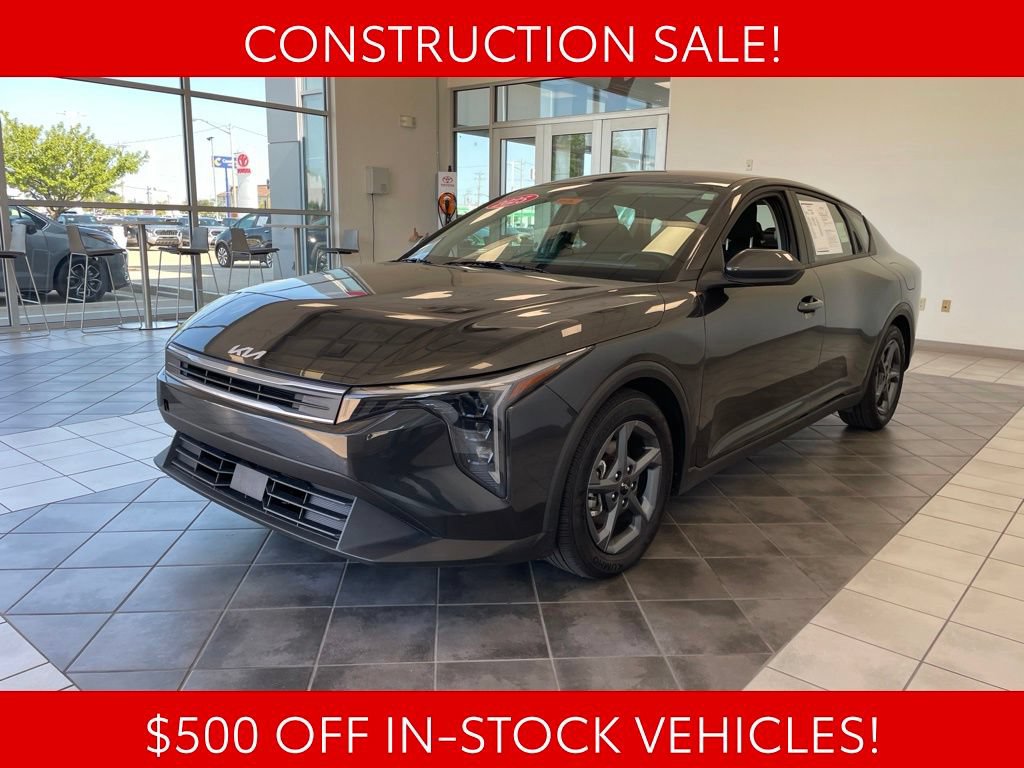 Used 2025 Kia K4 FWD image 2