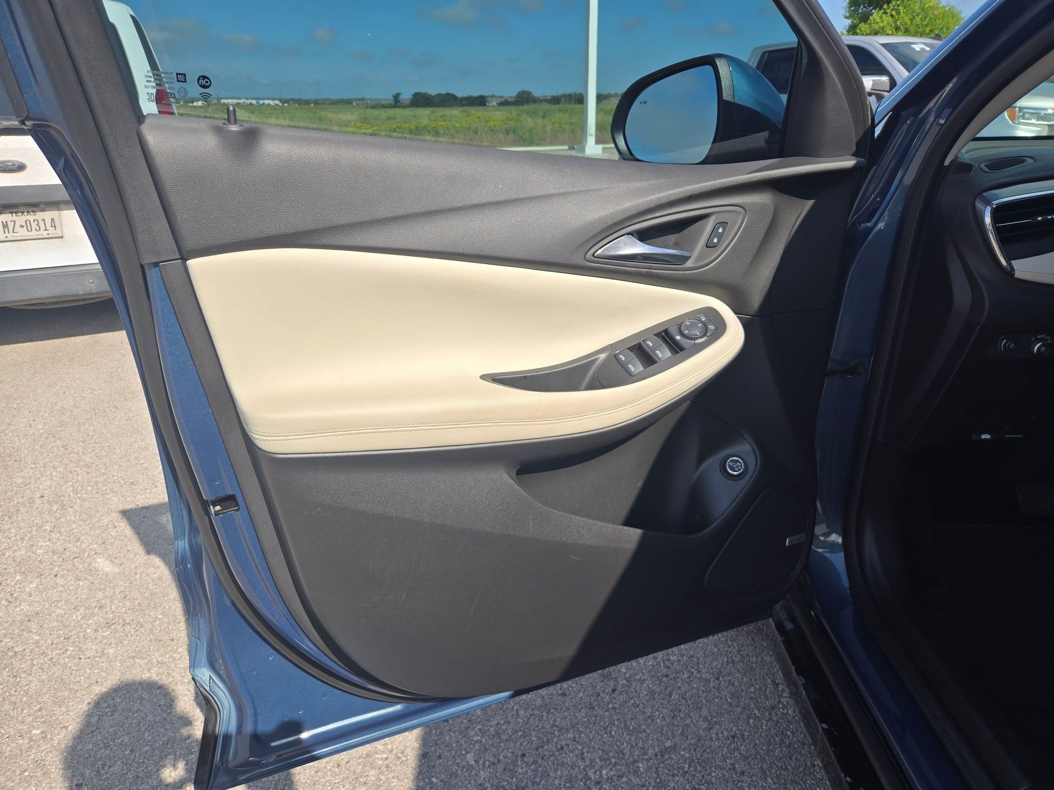 Certified 2025 Buick Encore GX Sport Touring w/ Experience Buick Package FWD image 13