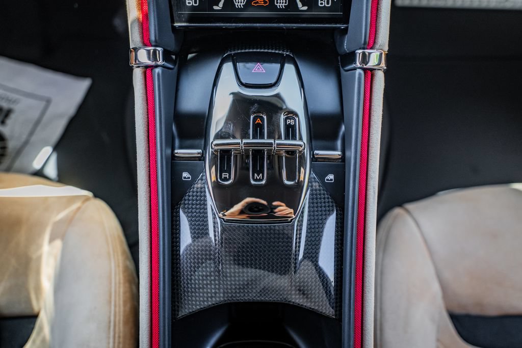 Used 2022 Ferrari Roma RWD image 34