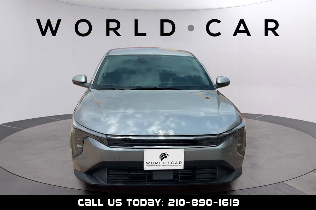 Used 2025 Kia K4 FWD image 2