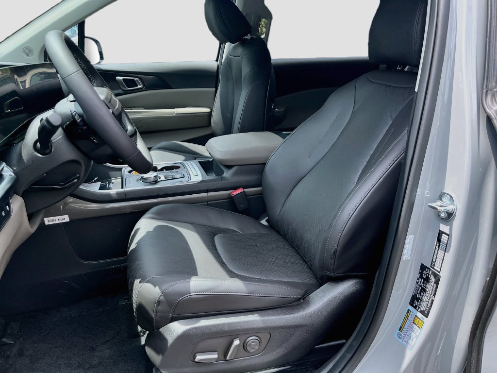 New 2027 Kia Carnival LXS FWD image 15