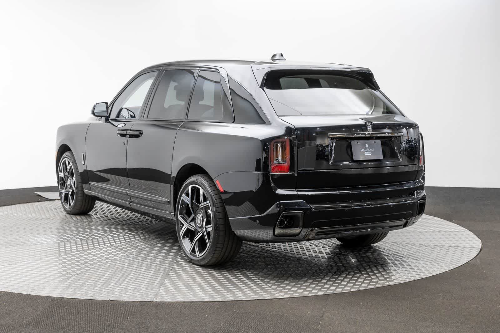 New 2027 Rolls-Royce Cullinan Black Badge AWD/4WD image 4
