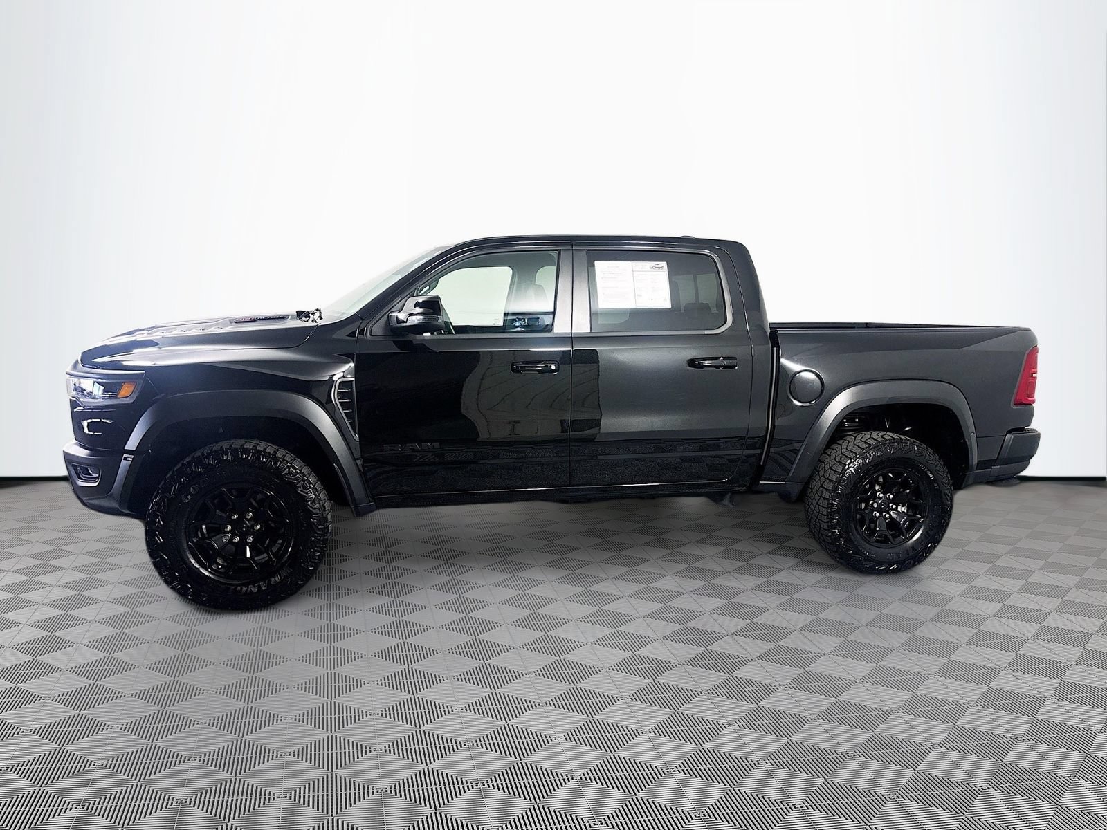 Used 2025 RAM 1500 RHO w/ Bed Utility Group AWD/4WD image 4