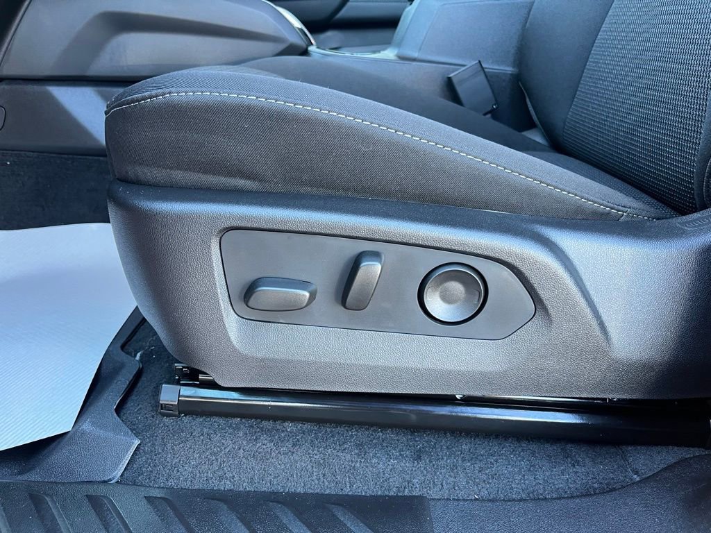 New 2026 Chevrolet Colorado LT image 12