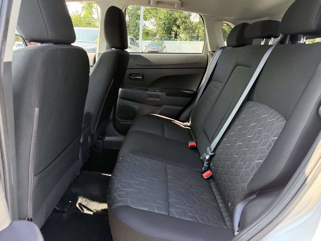 Used 2022 Mitsubishi Outlander Sport ES AWD/4WD image 17