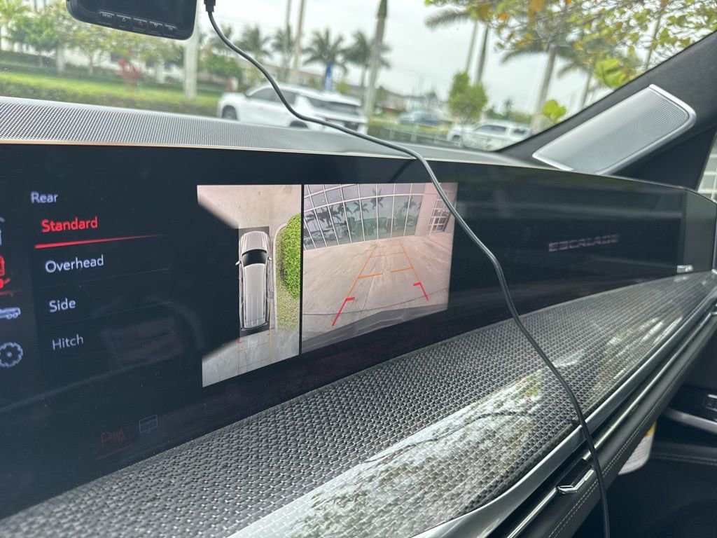 Used 2025 Cadillac Escalade ESV V w/ LPO, ONYX Package image 5