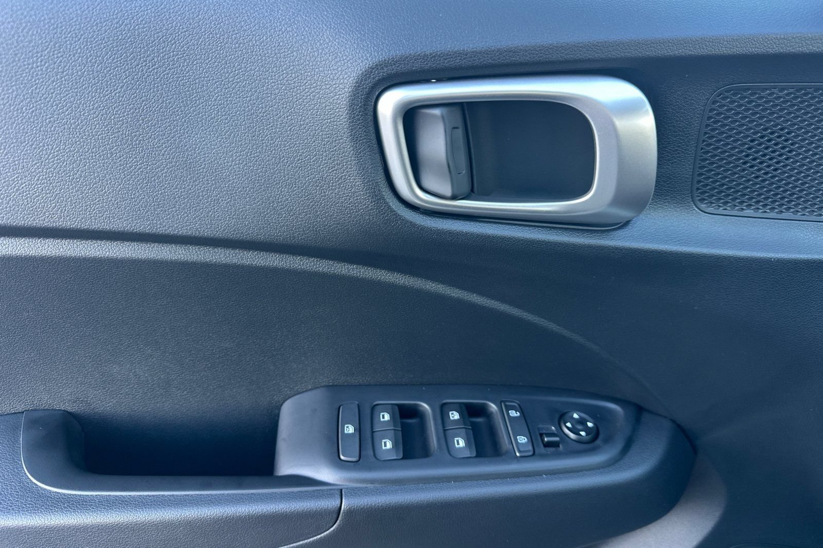 Certified 2026 Hyundai Venue SEL FWD image 14