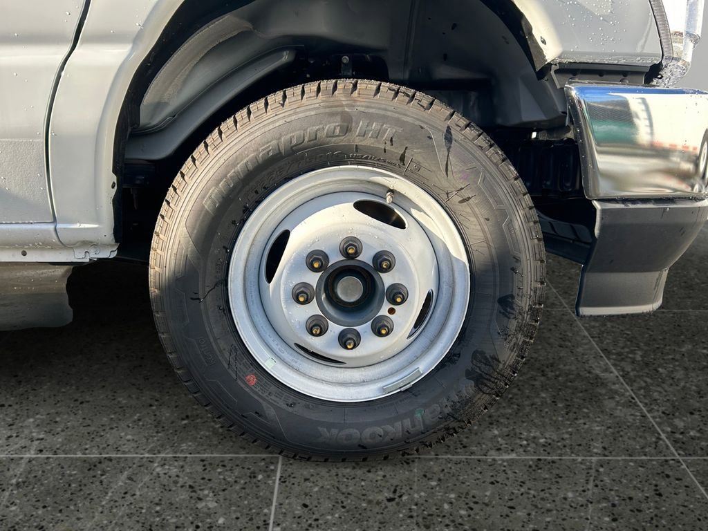 New 2026 Ford E-450 and Econoline 450 Super Duty w/ Power Equipment Group RWD image 4