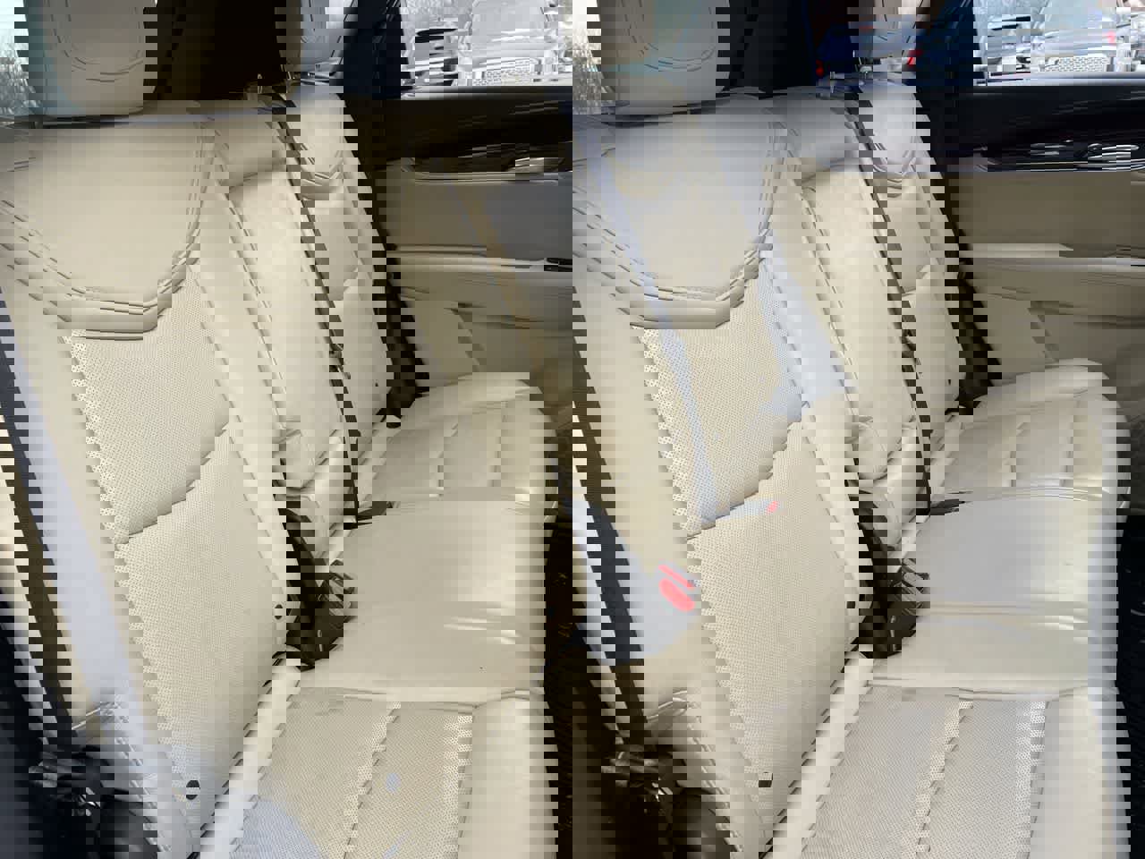 Used 2017 Cadillac XT5 Luxury w/ Driver Awareness Package image 15