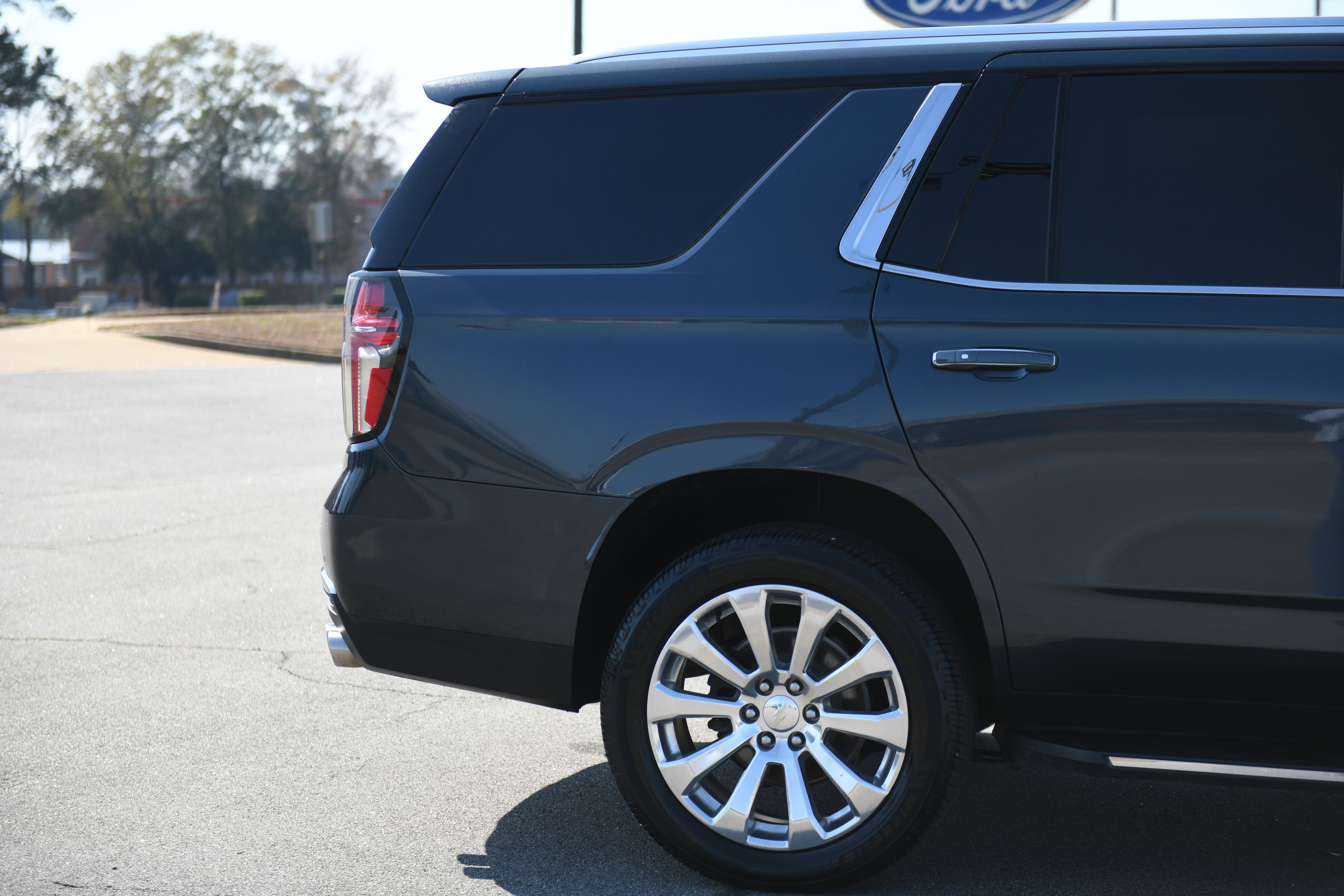Used 2021 Chevrolet Tahoe Premier image 2