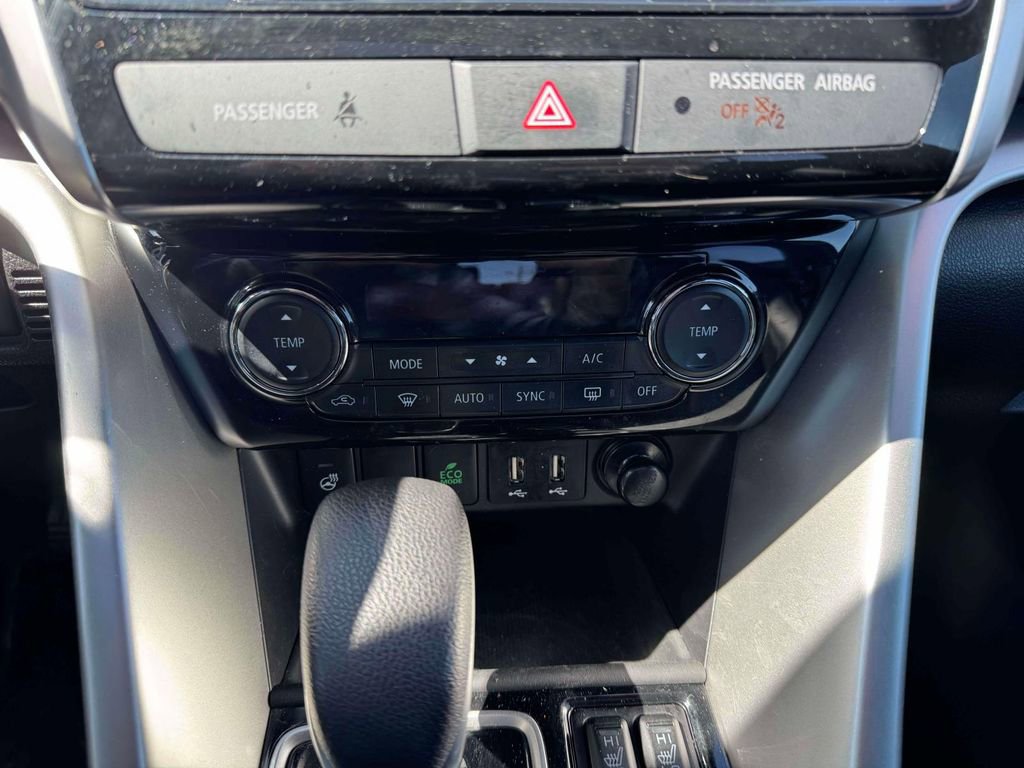 Used 2023 Mitsubishi Eclipse Cross SEL image 33