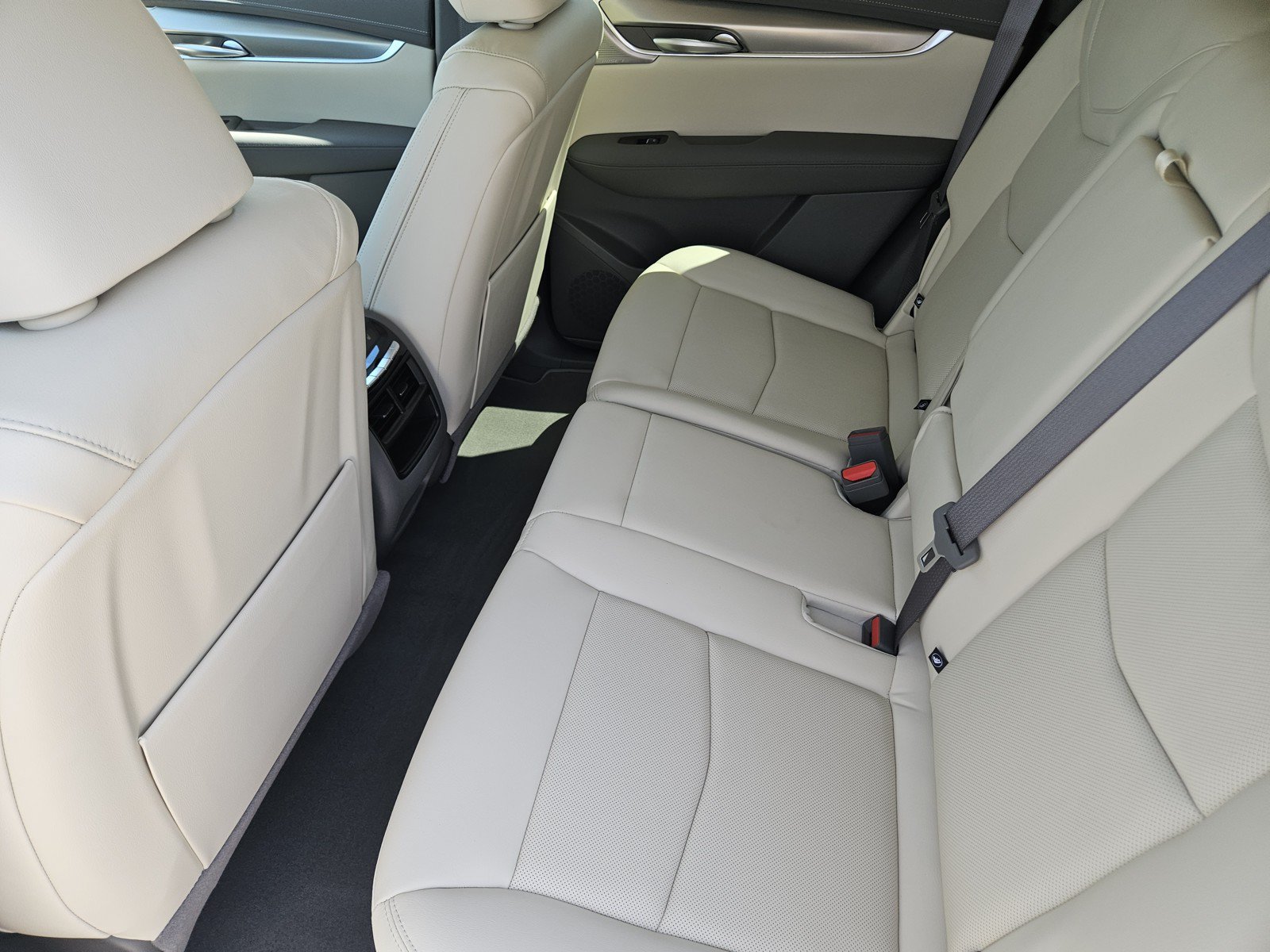 New 2026 Cadillac XT5 Premium Luxury w/ Driver Assist Package FWD image 20