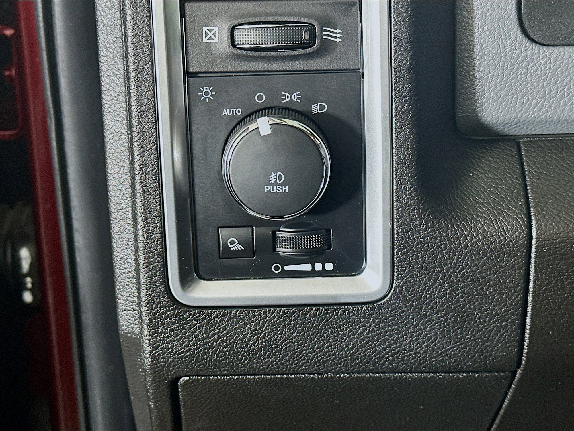 Used 2019 RAM 1500 Classic Warlock w/ Electronics Group RWD image 16