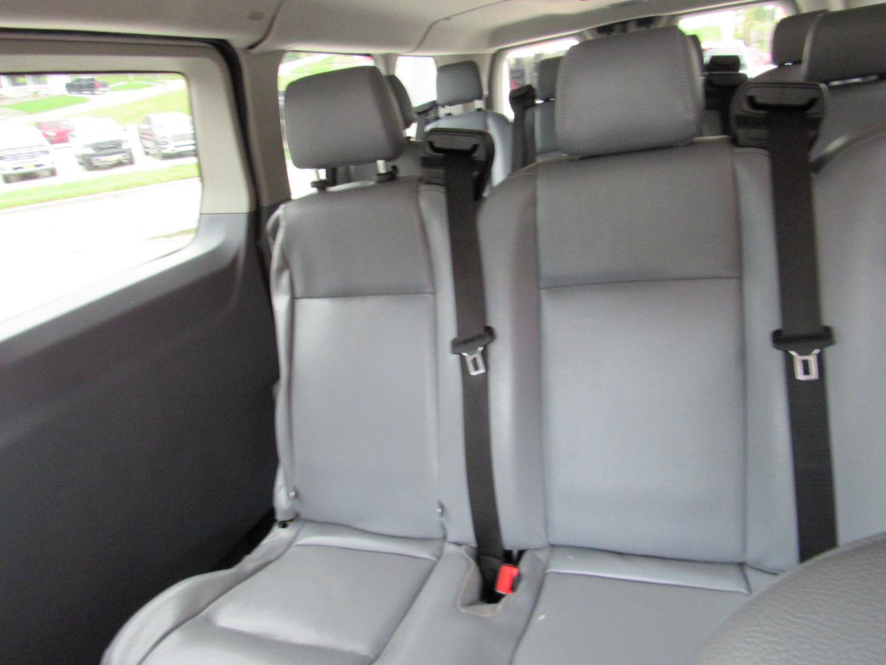 Used 2016 Ford Transit 350 XL RWD image 7
