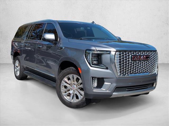 Used 2021 GMC Yukon XL Denali AWD/4WD image 3