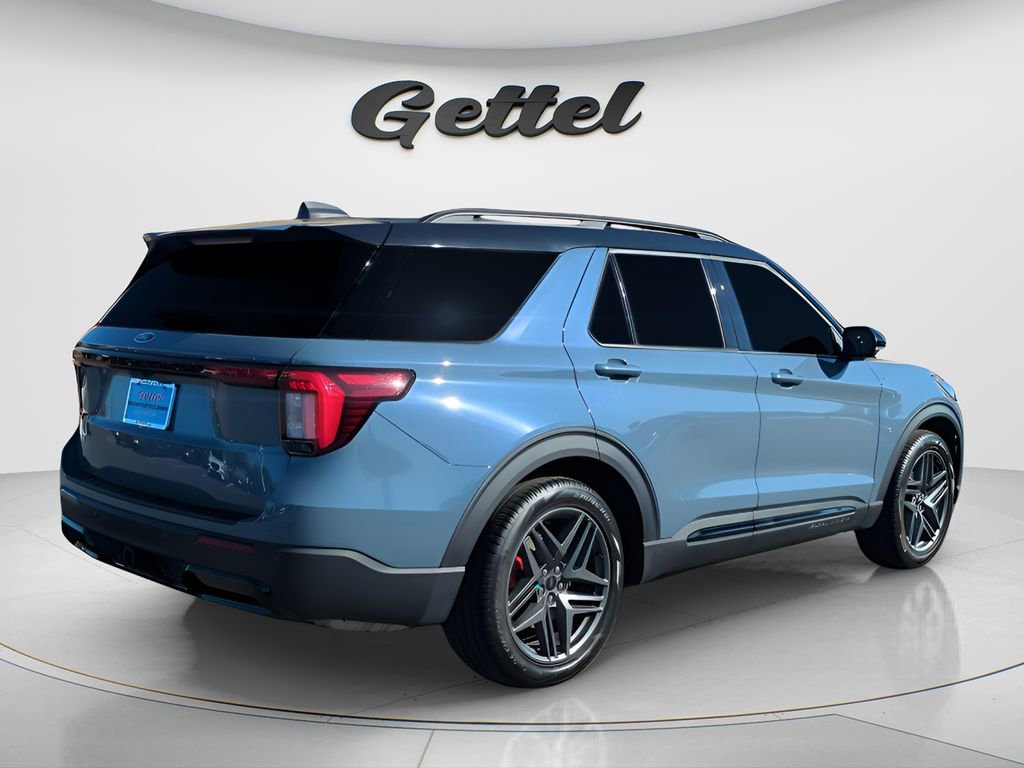 Used 2025 Ford Explorer ST-Line w/ Premium Package image 5