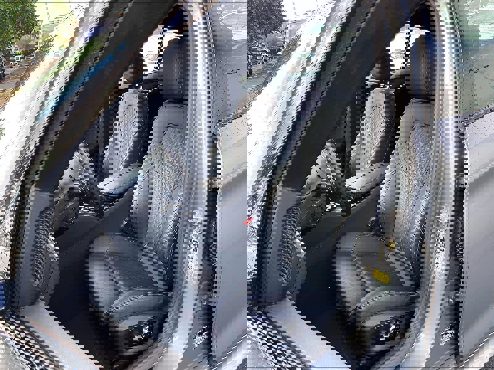 Used 2023 BMW 540i w/ M Sport Package image 26