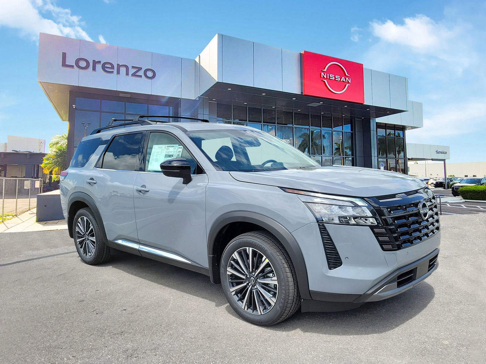 New 2026 Nissan Pathfinder Platinum w/ Cargo Package FWD image 3