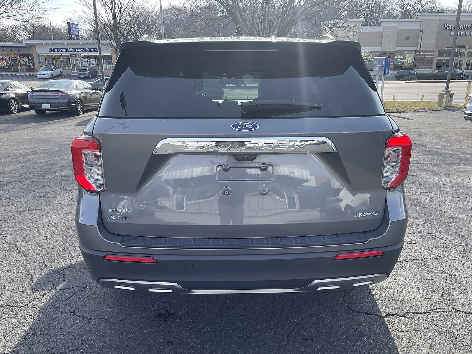 Used 2022 Ford Explorer XLT w/ Equipment Group 202A image 11