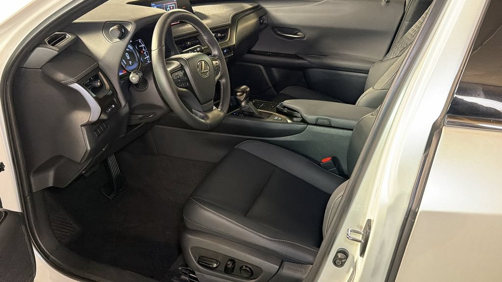 Used 2021 Lexus UX 250h w/ Premium Package AWD/4WD image 21
