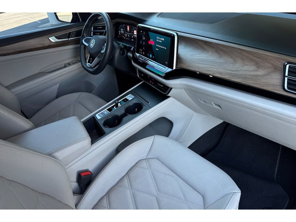 Used 2024 Volkswagen Atlas SE image 19