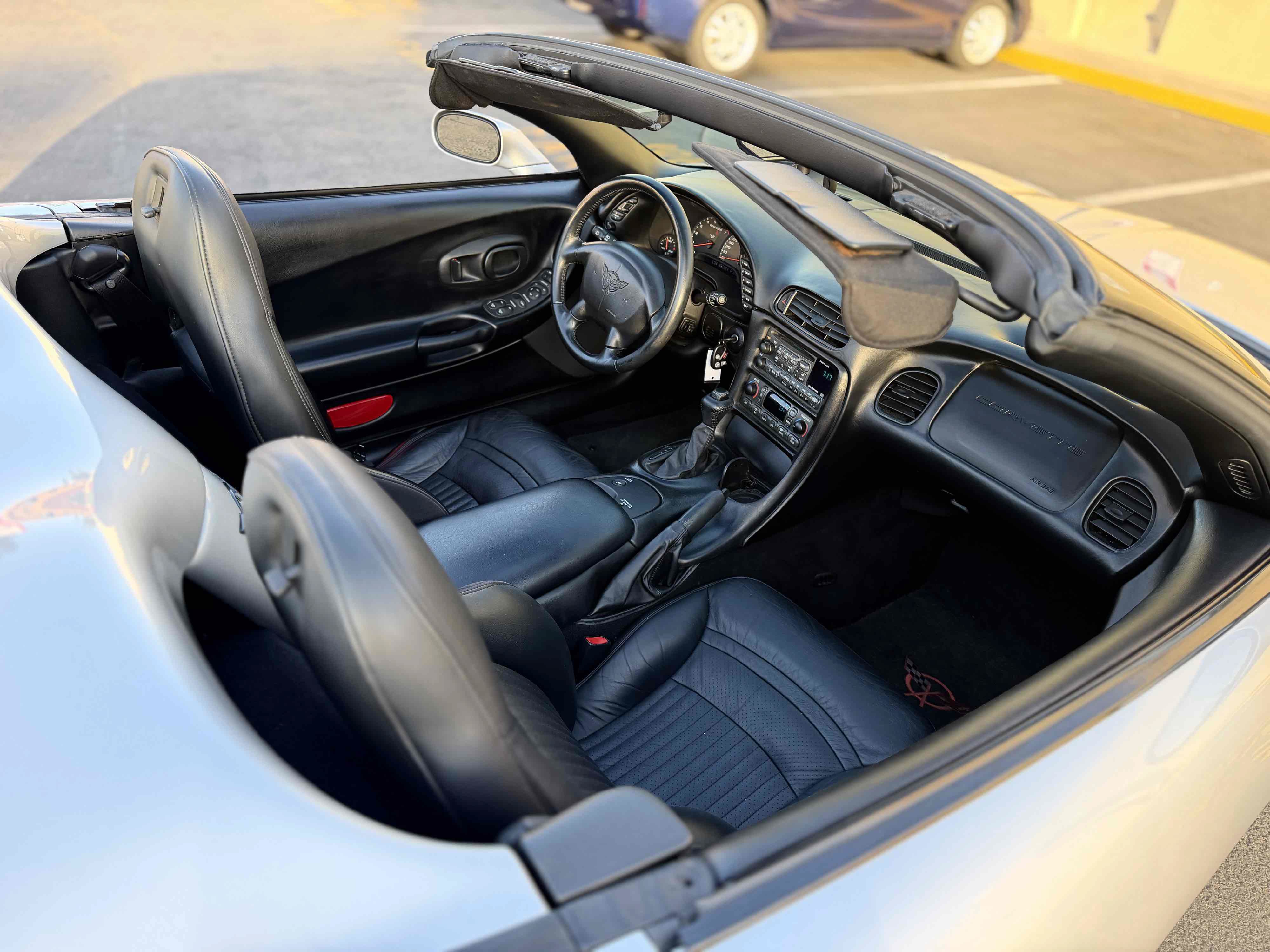 Used 2001 Chevrolet Corvette Convertible w/ Preferred Equipment Group2 RWD image 14
