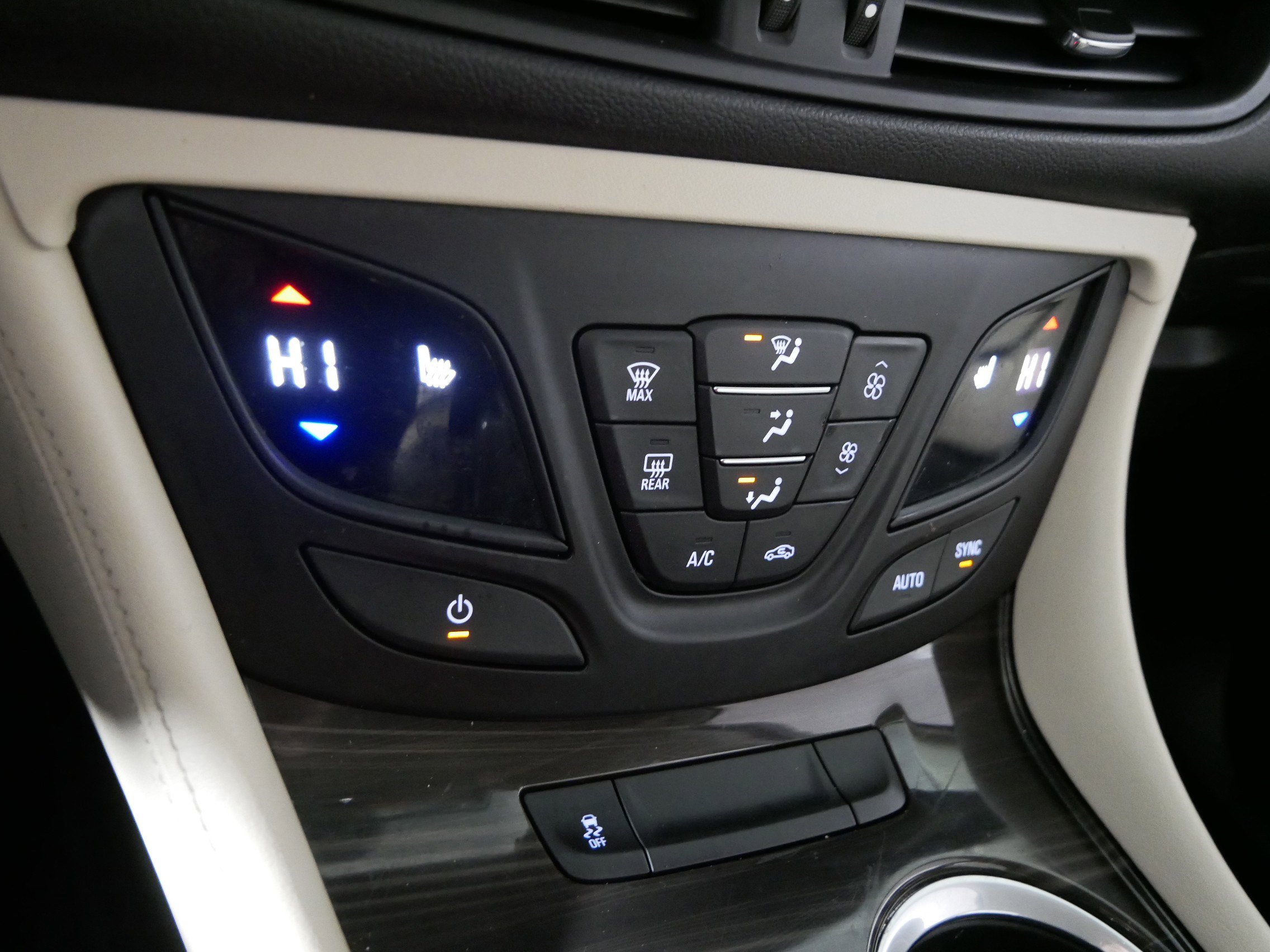 Used 2020 Buick Envision Essence image 23