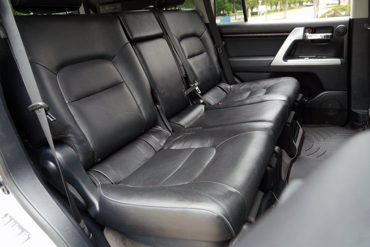 Used 2015 Toyota Land Cruiser AWD/4WD image 11