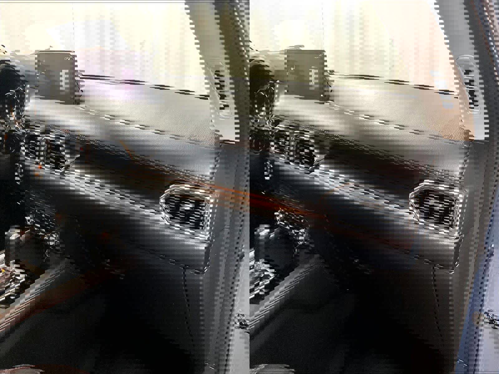 Used 2024 MAZDA CX-5 Carbon Edition image 13