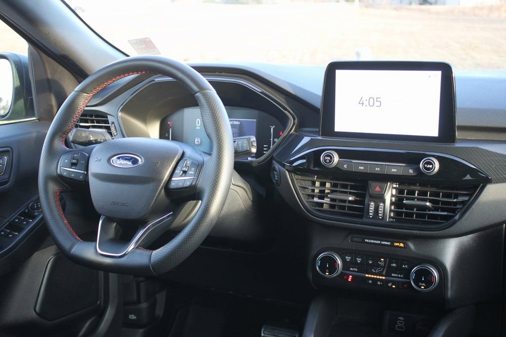 Used 2024 Ford Escape ST-Line AWD/4WD image 9