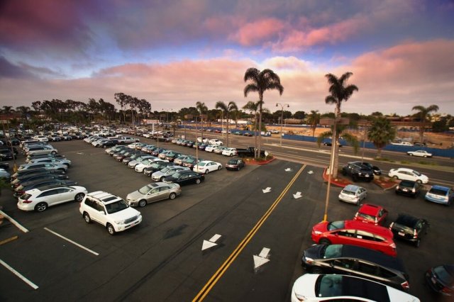 Used 2026 Toyota Corolla LE w/ Carpet Mat Package (TMS) FWD image 23