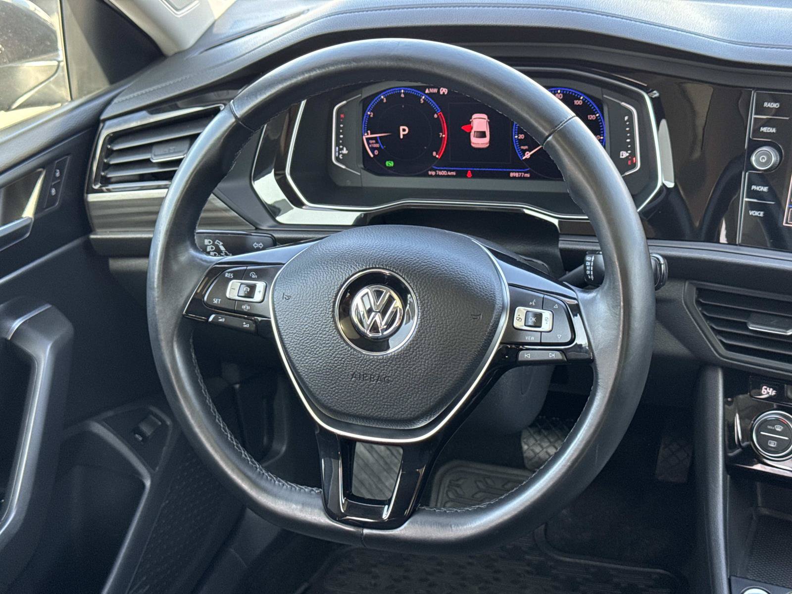 Used 2019 Volkswagen Jetta SEL w/ Cold Weather Package FWD image 10