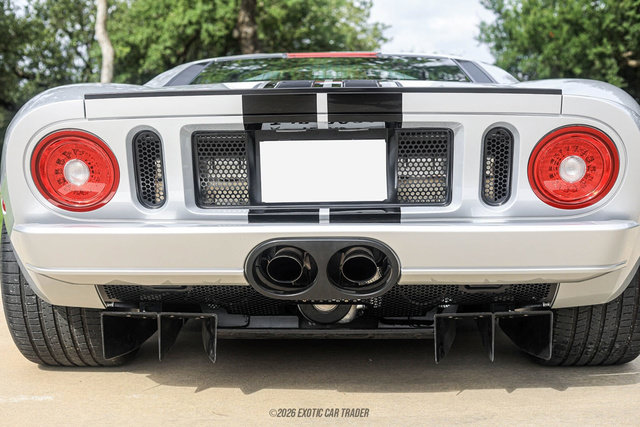 Used 2005 Ford GT RWD image 60