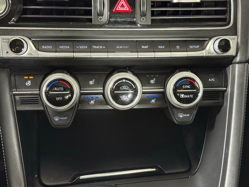 Used 2019 Genesis G70 2.0T Advanced w/ Elite Package AWD/4WD image 16