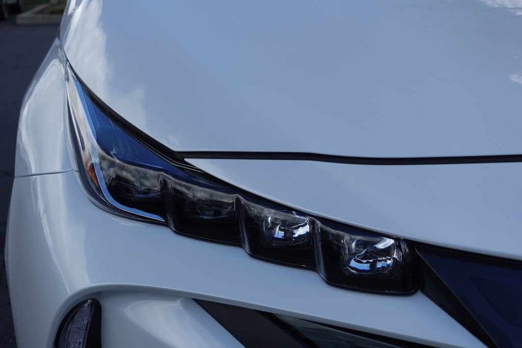 Used 2022 Toyota Prius Prime XLE image 3