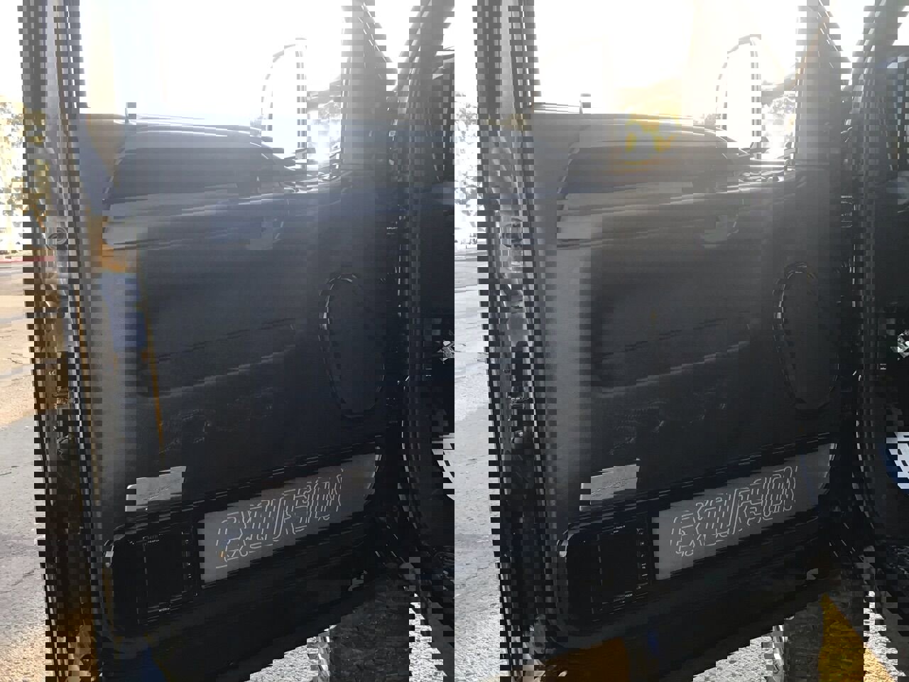 Used 2001 Ford Excursion XLT image 17