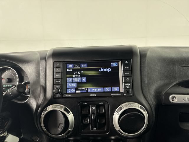 Used 2017 Jeep Wrangler Unlimited Sahara w/ Mopar Chrome Edition Group AWD/4WD image 6