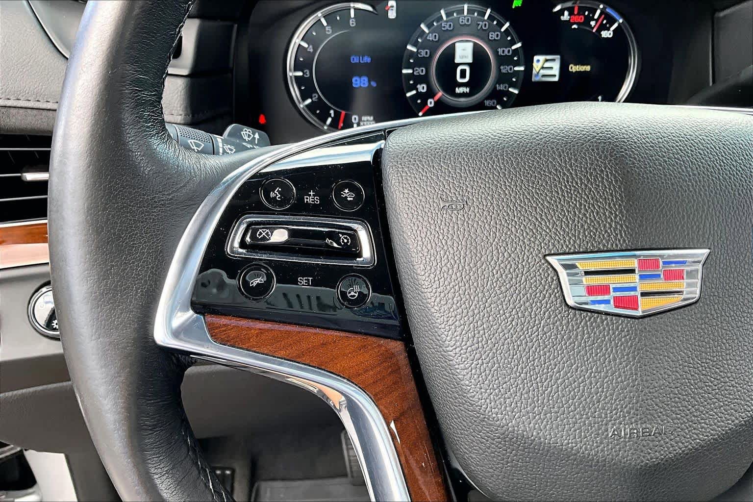 Used 2019 Cadillac Escalade ESV Luxury AWD/4WD image 24