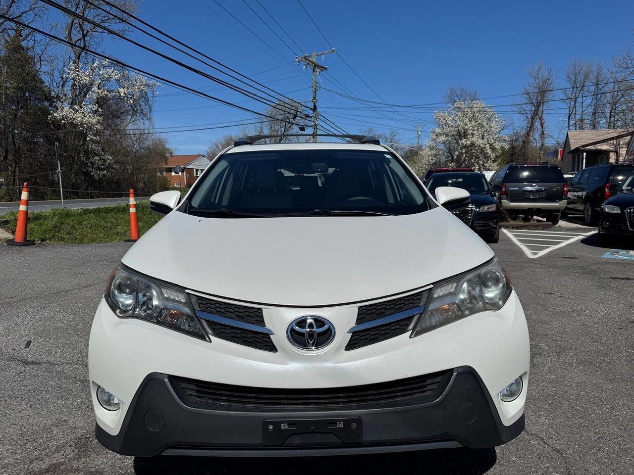 Used 2015 Toyota RAV4 Limited image 1