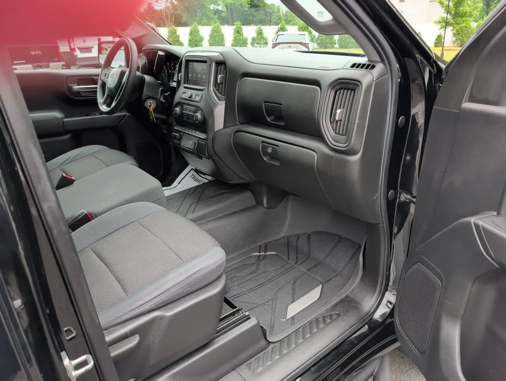 Used 2020 Chevrolet Silverado 1500 Custom Trail Boss w/ Custom Convenience Package AWD/4WD image 23