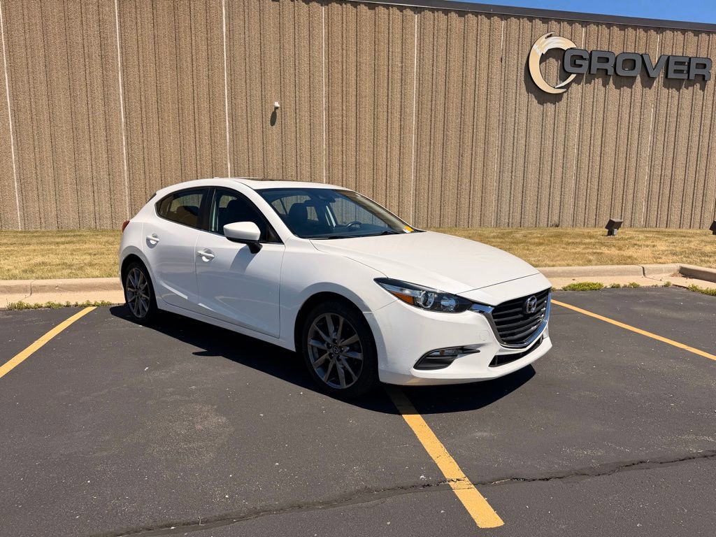 Used 2018 MAZDA MAZDA3 Touring FWD image 10