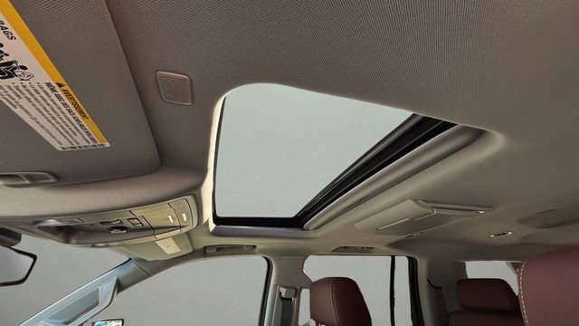 Used 2019 Chevrolet Suburban Premier w/ Premier Plus Edition image 19