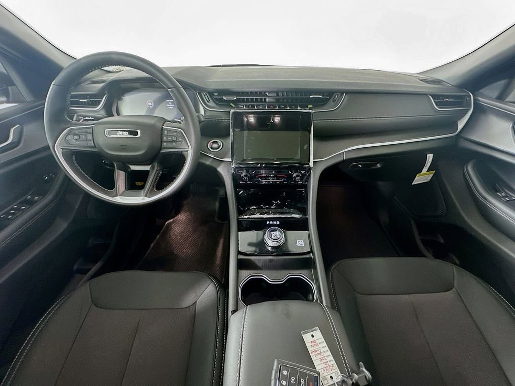 New 2025 Jeep Grand Cherokee Laredo X w/ Luxury Tech Group I image 9