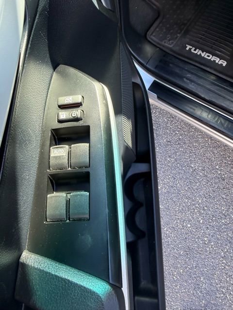 Used 2014 Toyota Tundra SR5 w/ SR5 Upgrade Package image 13