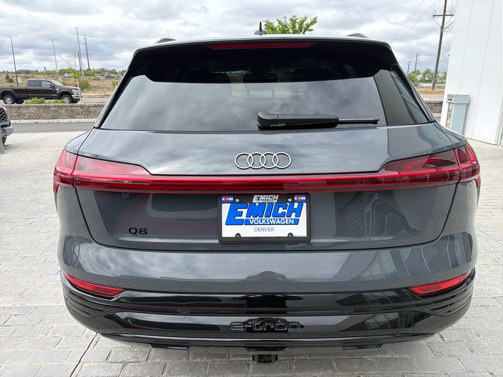 Used 2024 Audi Q8 e-tron Prestige w/ Prestige Package AWD/4WD image 4