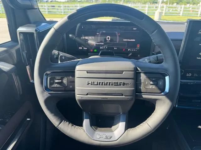 New 2026 GMC Hummer EV SUV w/ LPO, Illumination Package AWD/4WD image 21